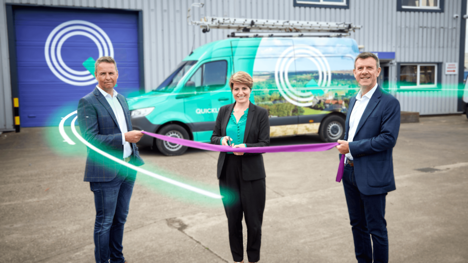 Hull West and Hessle MP Emma Hardy visits Quickline's new stores facility